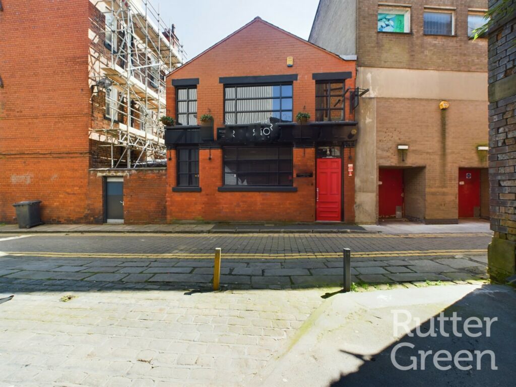 College Avenue,  Wigan, WN1 1DF