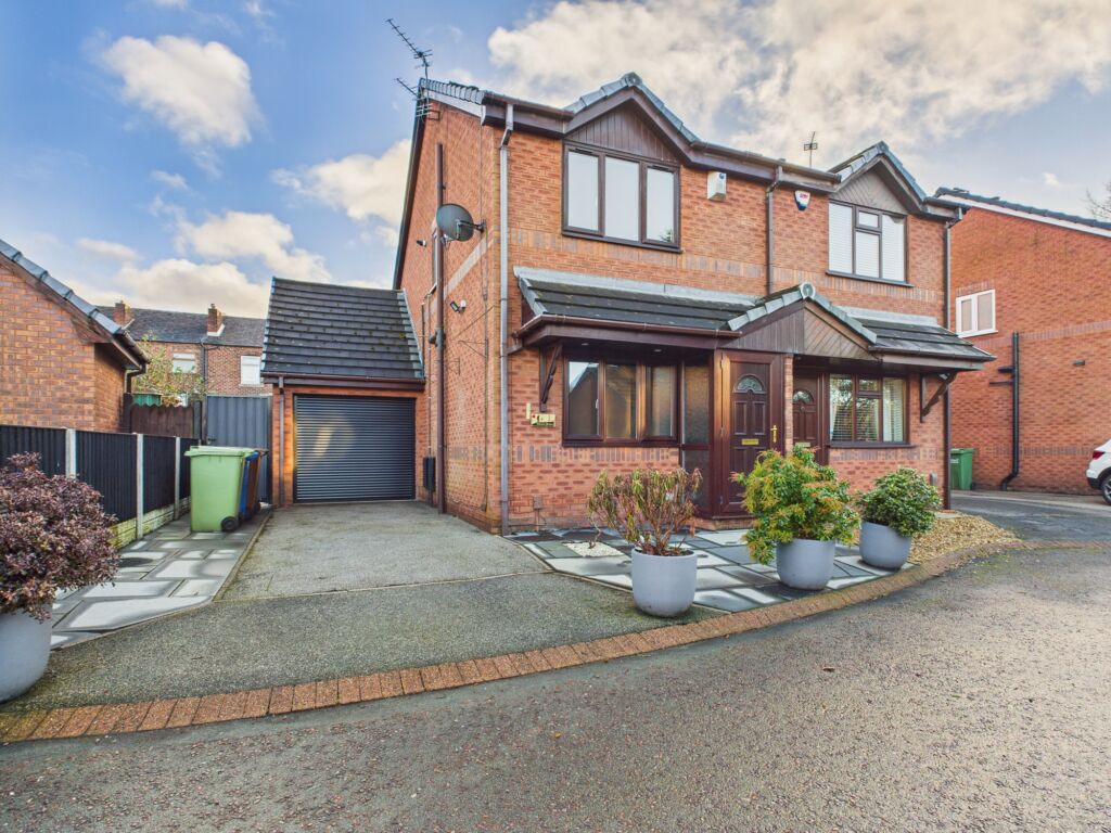Wexham Gardens, Platt Bridge, WN2 3SZ